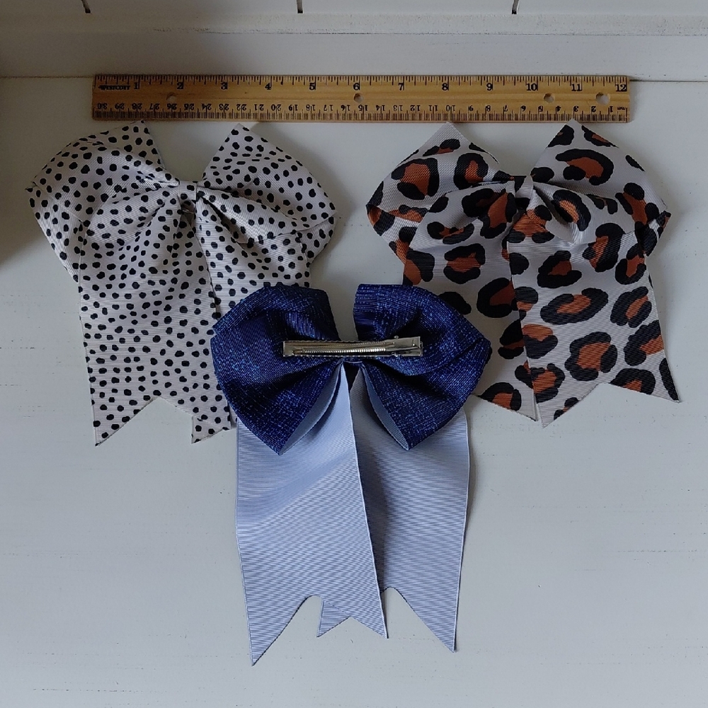 3 NEW 6 Inch Ribbon Bows